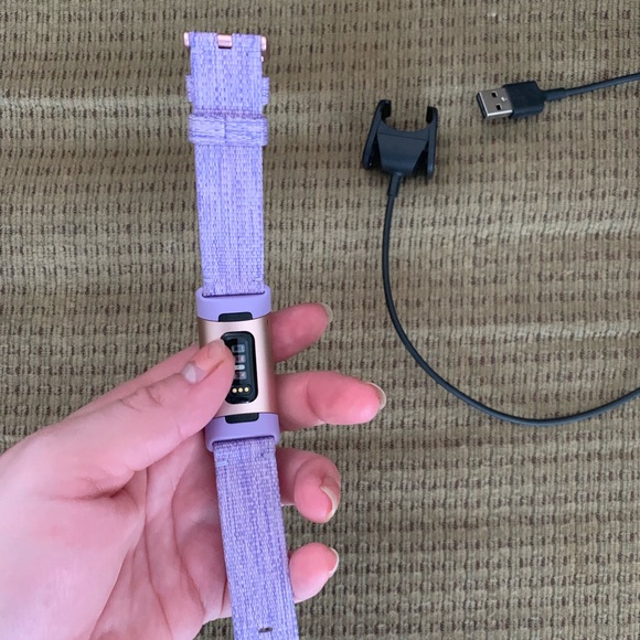Fitbit charge 3 - Picture 3 of 4